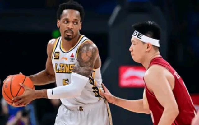 惊心动魄!球队在绝境中找到突破口 惊心动魄!球队在绝境中找到突破口