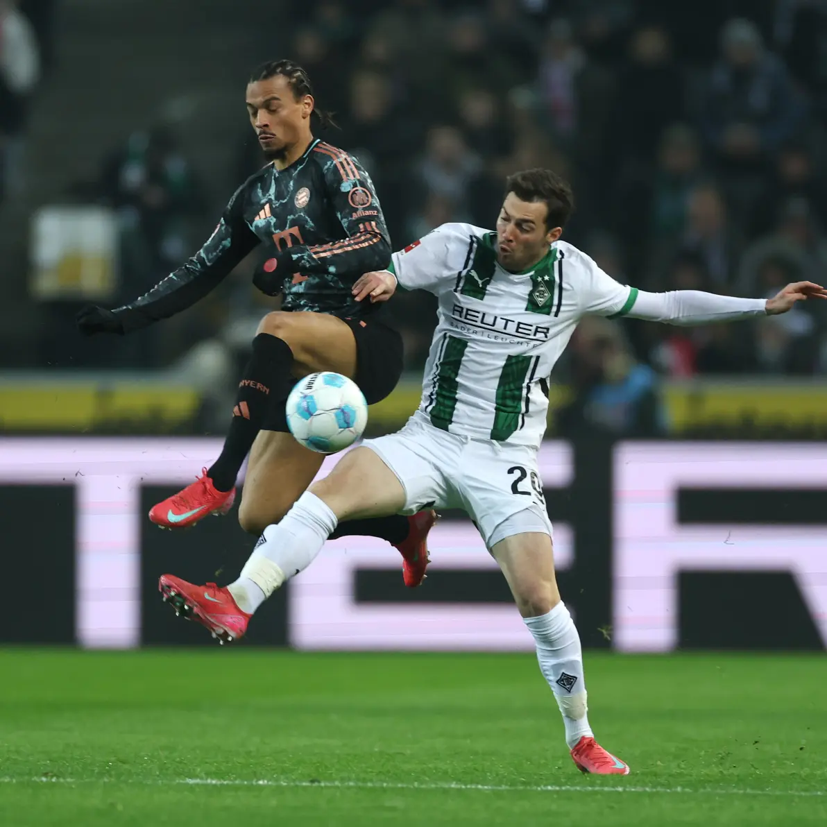 门兴格拉德巴赫锋线火力全开,多次创造机会的简单介绍 门兴格拉德巴赫锋线火力全开,多次创造机会的简单介绍