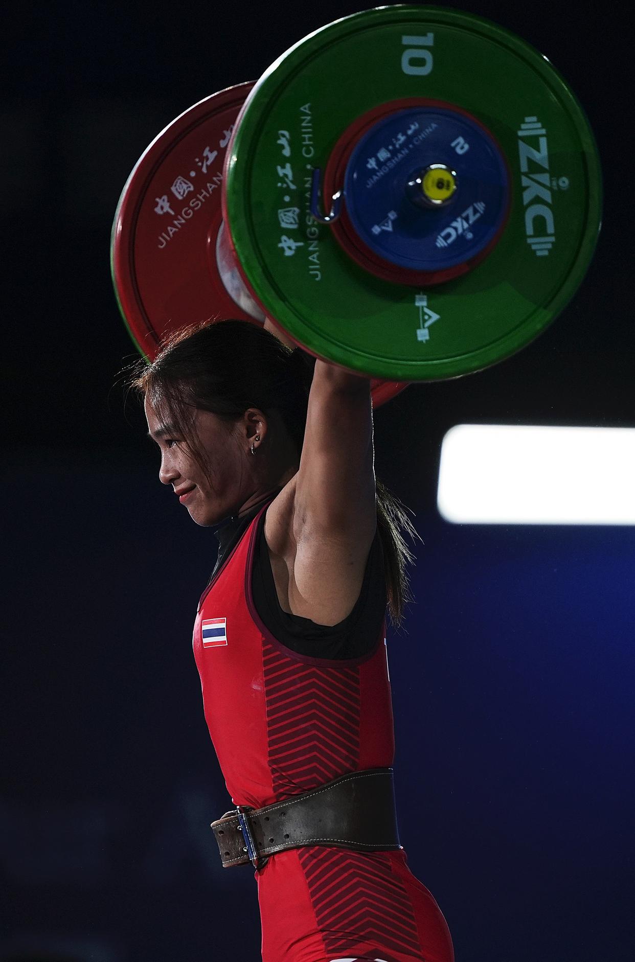 举重比赛困扰参与者，选手体能挑战巨大！的简单介绍