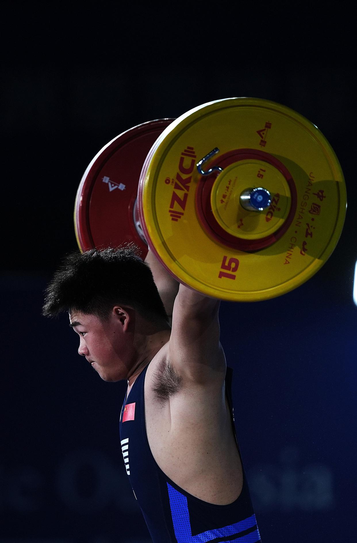 举重比赛困扰参与者，选手体能挑战巨大！的简单介绍