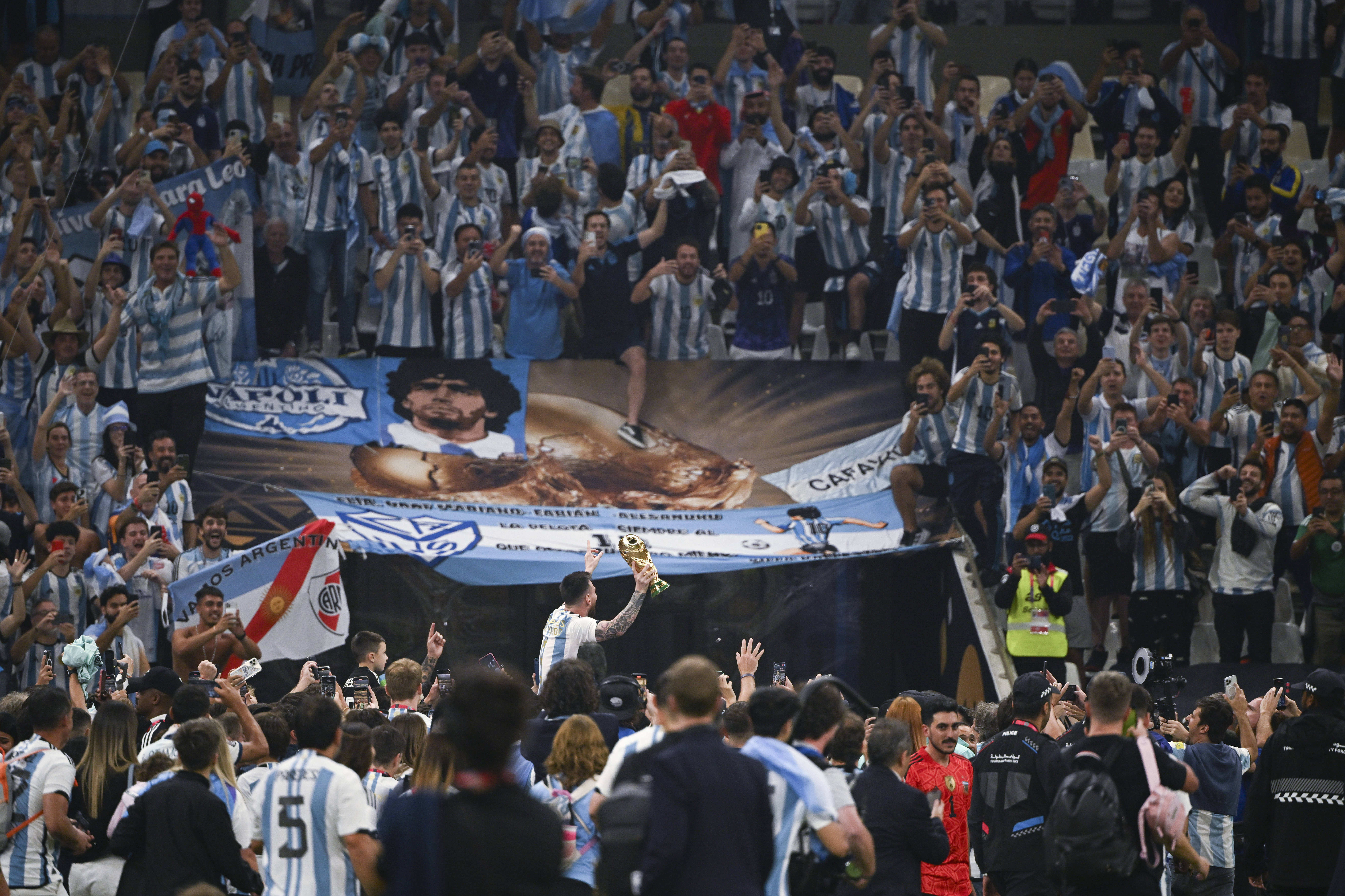 墨西哥队在国际足球比赛中夺冠 墨西哥队在国际足球比赛中夺冠