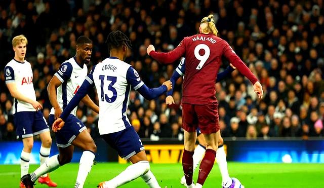 利物浦逆转皇家社会，晋级令人惊讶