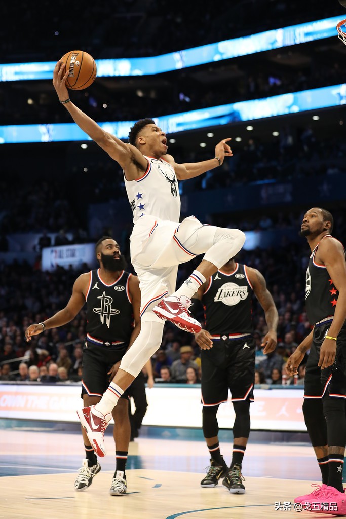 NBA全明星选手各显神通,赛场精彩不容错过 NBA全明星选手各显神通,赛场精彩不容错过