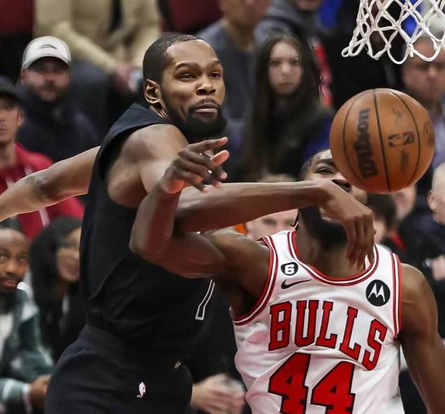 篮网击败公牛，杜兰特再砍30+