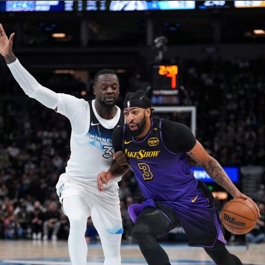 包含湖人取胜灰熊，内线控制抢篮板得分优势的词条